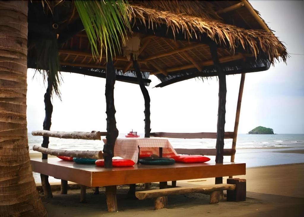 San Antonio Resort Roxas City Eksteriør billede